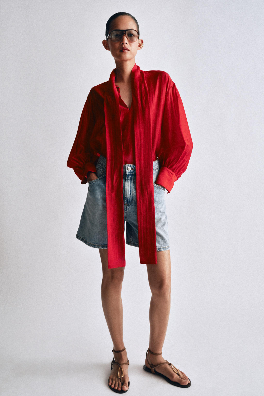 ДЕНИМОВЫЕ ШОРТЫ С ВЫСОКОЙ ПОСАДКОЙ — ZW COLLECTION — ZARA
