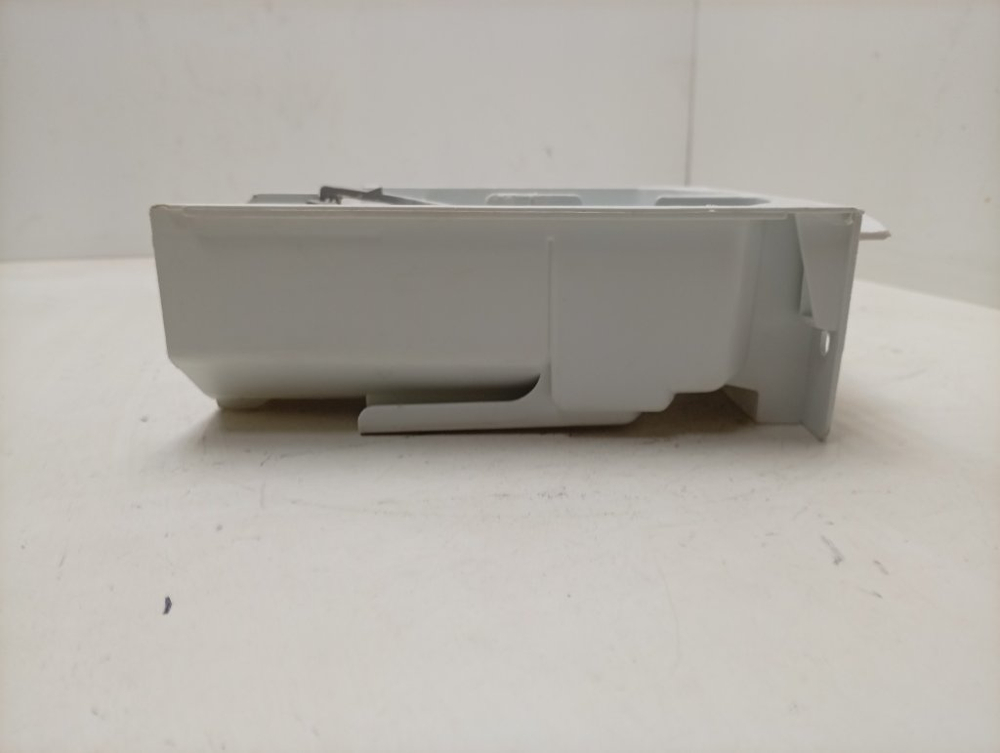 BWE81282LB кт35 C00302514 Дозатор для стиральных машин Indesit 230013016 б/у