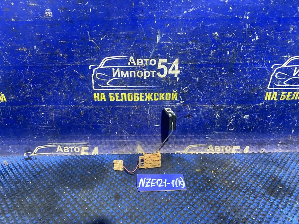 Датчик уровня топлива TOYOTA ALLEX 2001