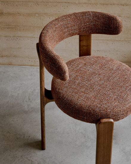 Стул Granite из терракотовой синели и массива ясеня с натуральной отделкой