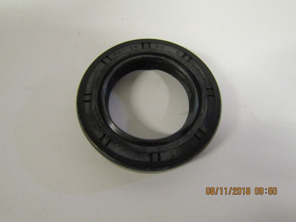 Сальник (28х45х8) ведущего вала вибратора виброплиты TSS-СРС-240/CP-80/Oil seal