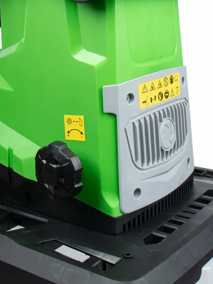 Измельчитель веток GRASSMAN SE3000-1R