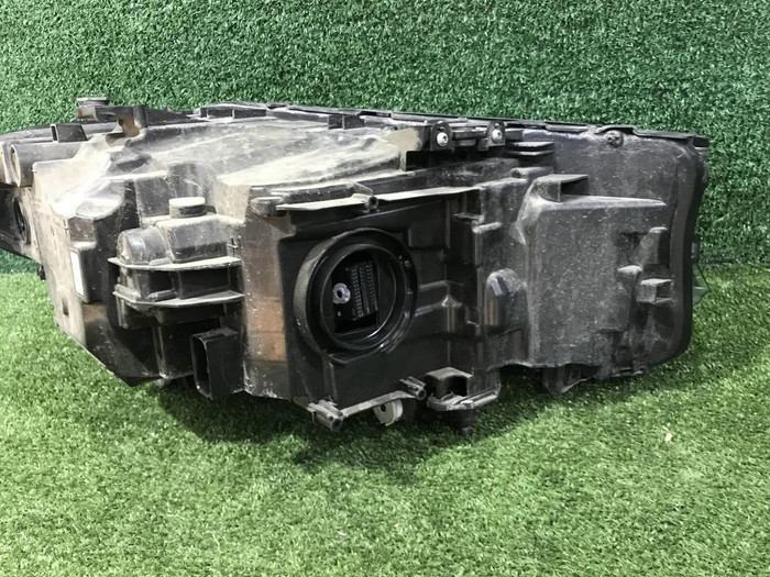 Фара левая BMW 5er G30 (2017-2020) LED (В пленке)