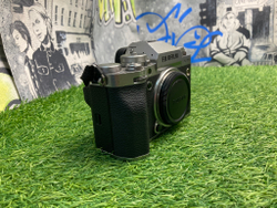 Fujifilm X-T5 840 кадров
