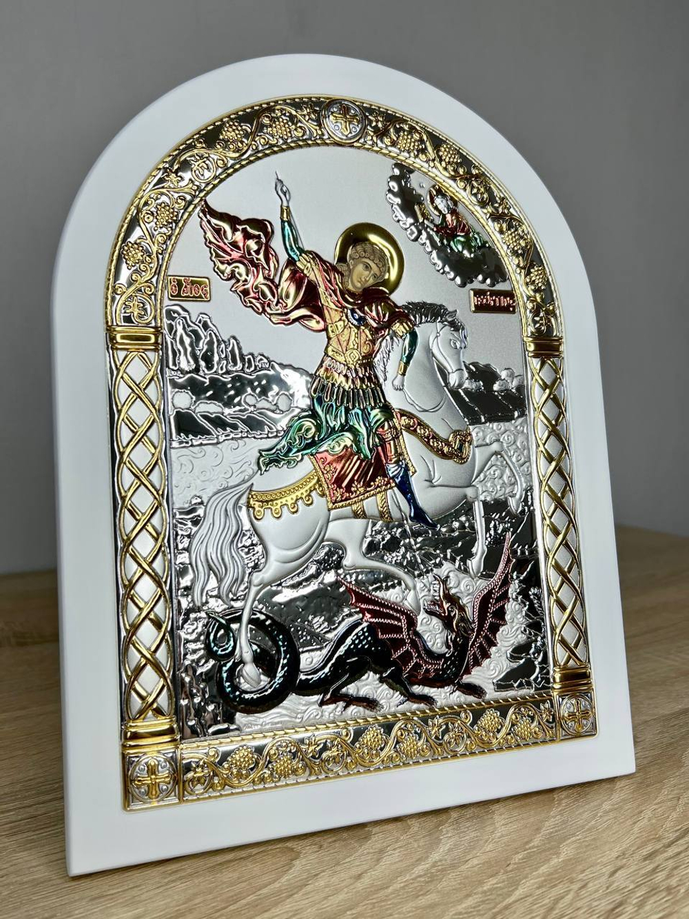 Георгий Победоносец, икона арочная, белое дерево, эмаль 175х225