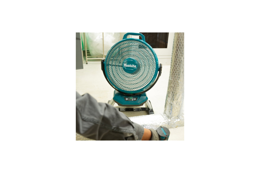 Вентилятор Makita 18V Li-ion, 330 мм, 3-скорости, 240 м/мин, 4.1 кг, без аккумулятора и зарядного устройства DCF301Z