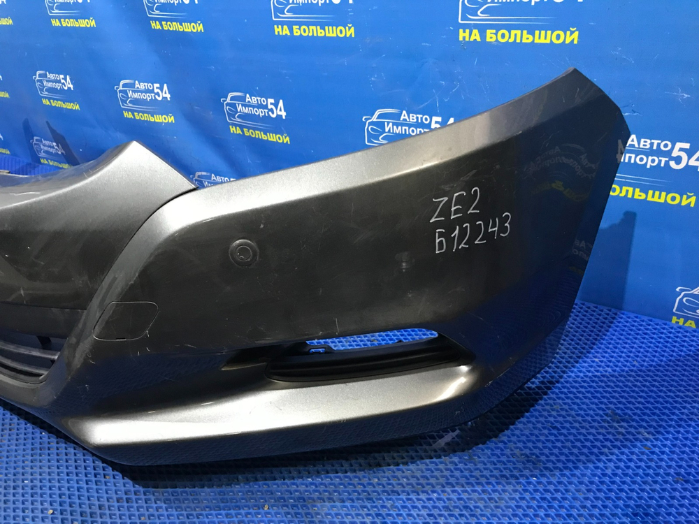 Бампер передний Honda INSIGHT 2009-2011