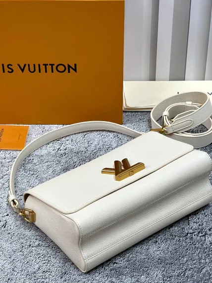Сумка женская Louis Vuitton Soft Twist белый