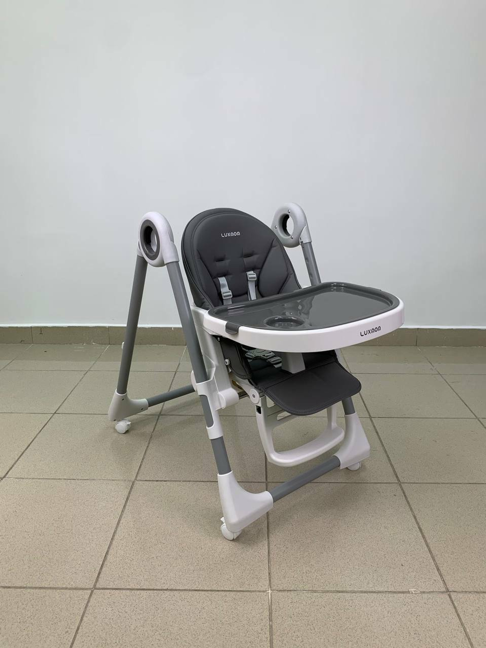 Стульчик для кормления Luxmom Q1
