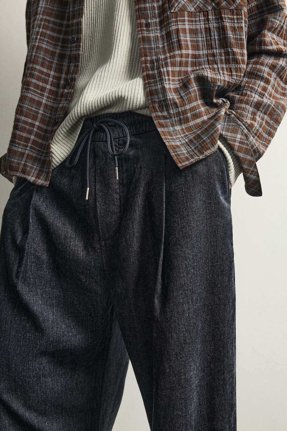 ZARA БРЮКИ SOFT С ЭФФЕКТОМ НЕРАВНОМЕРНОЙ СТИРКИ, ИНДИГО