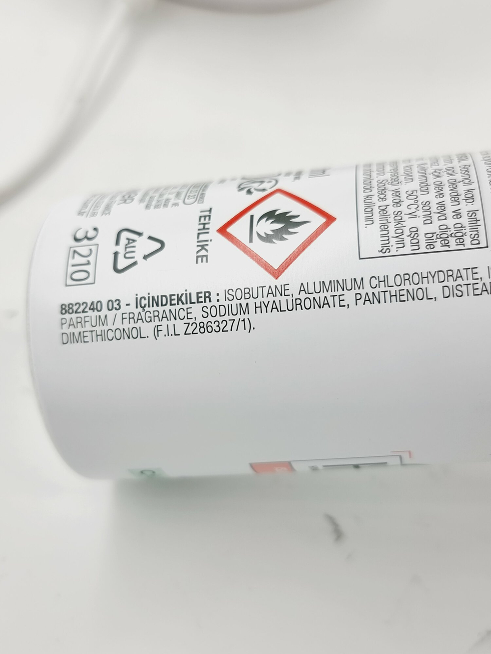 Дезодорант-спрей Garnier Mineral Hyaluronic Care 72 ч 150 мл (Франция)