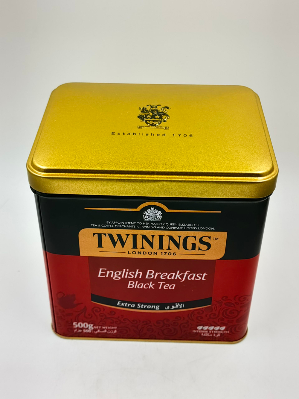 Чай черный Twinings "English Breakfast Tea" листовой в жестяной банке, 500 г (Польша)