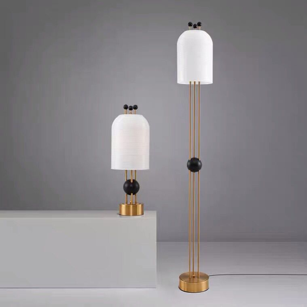 Настольный дизайнерский светильник  Lantern от Apparatus