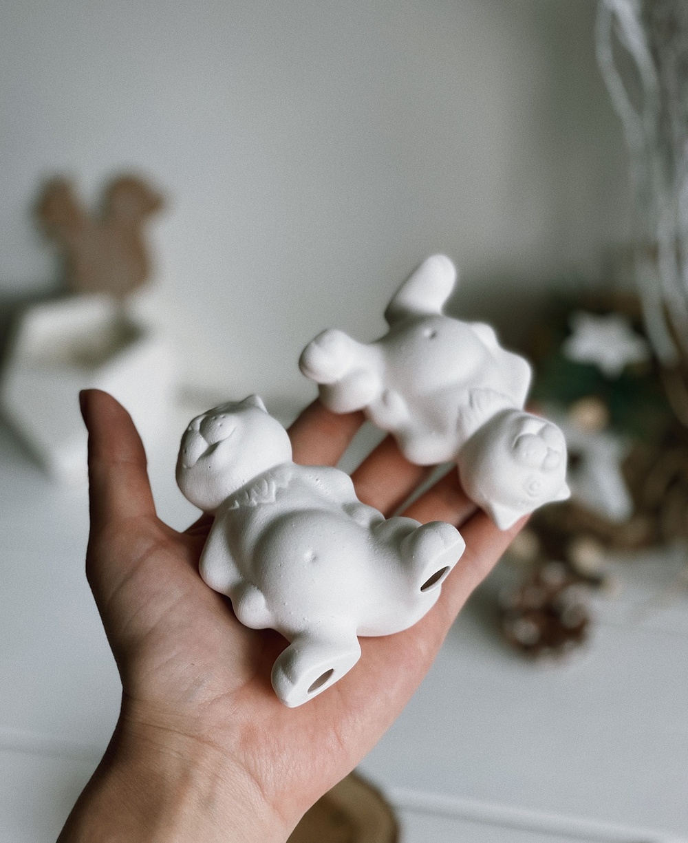 Кот руки в бок для росписи 8,5 см /Фарфор/ Елочная игрушка