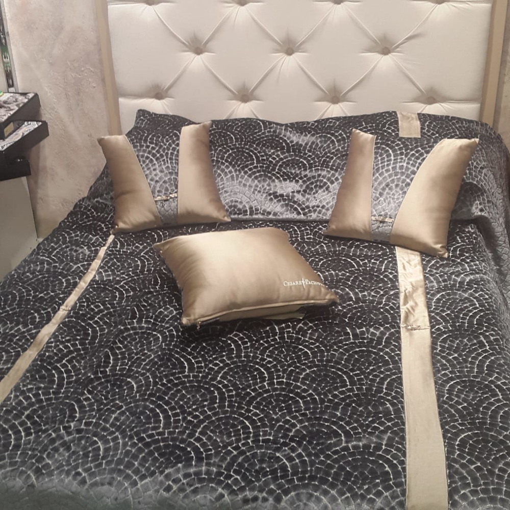 Покрывало 260х270 Cesare Paciotti Vip All Over