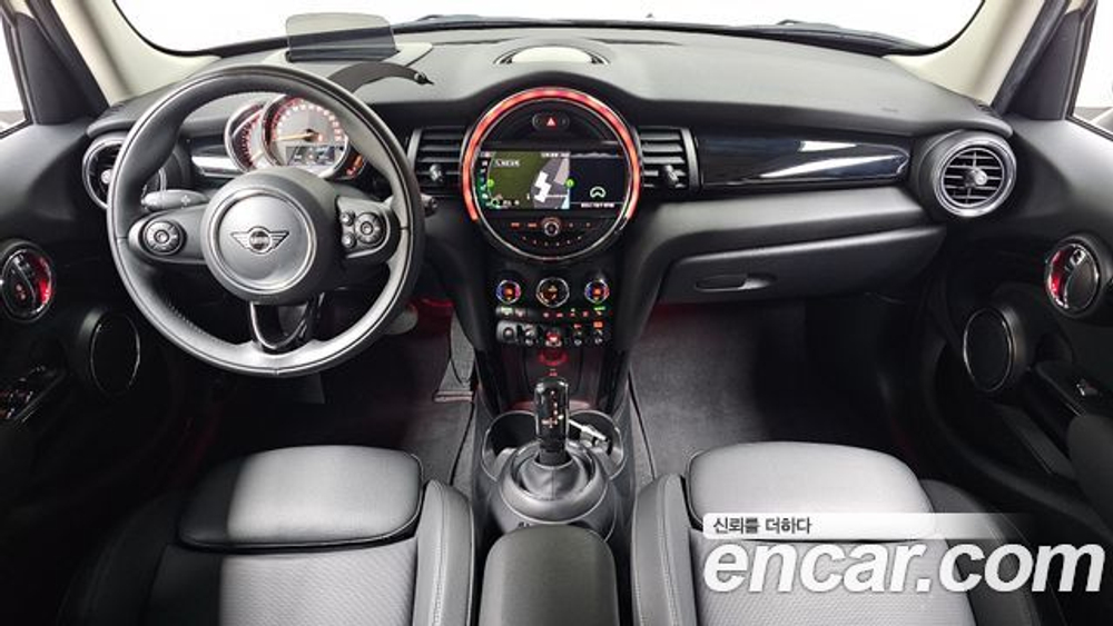 Mini Cooper 5 HIGH — 2020