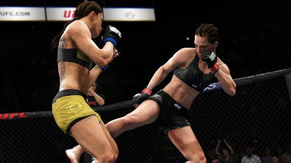 UFC 3 Стандартное издание (диск для PS4, интерфейс и субтитры на русском языке)