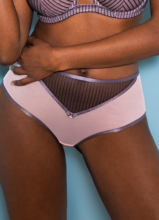 Victory Pin-Up Short
