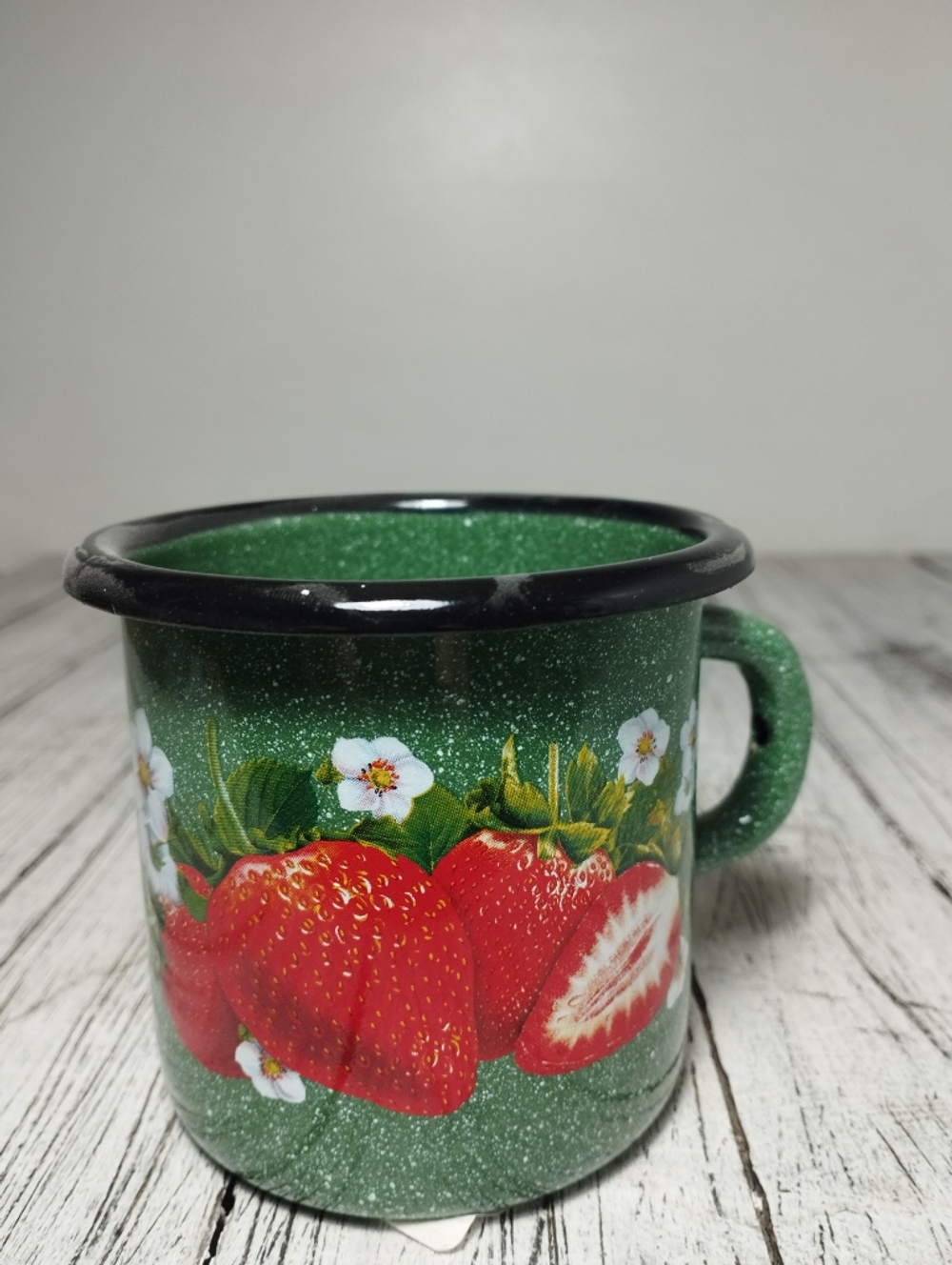 Кружка 0,4л с рис Клубника сад изумрудная 1с2с