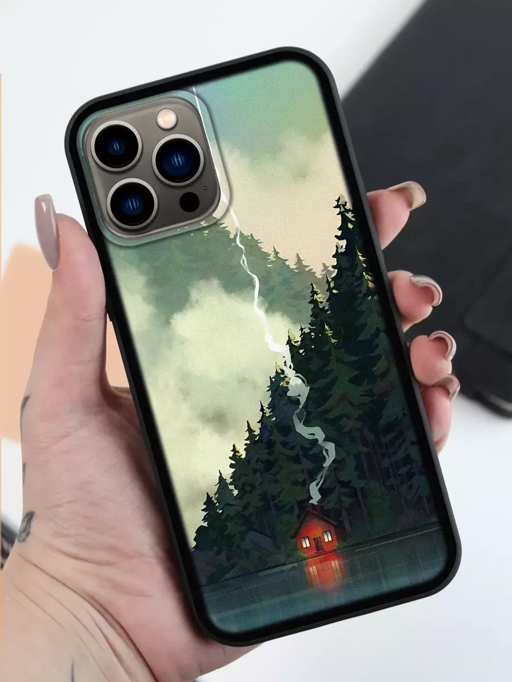 Чехол на iPhone 15 Pro Max с принтом