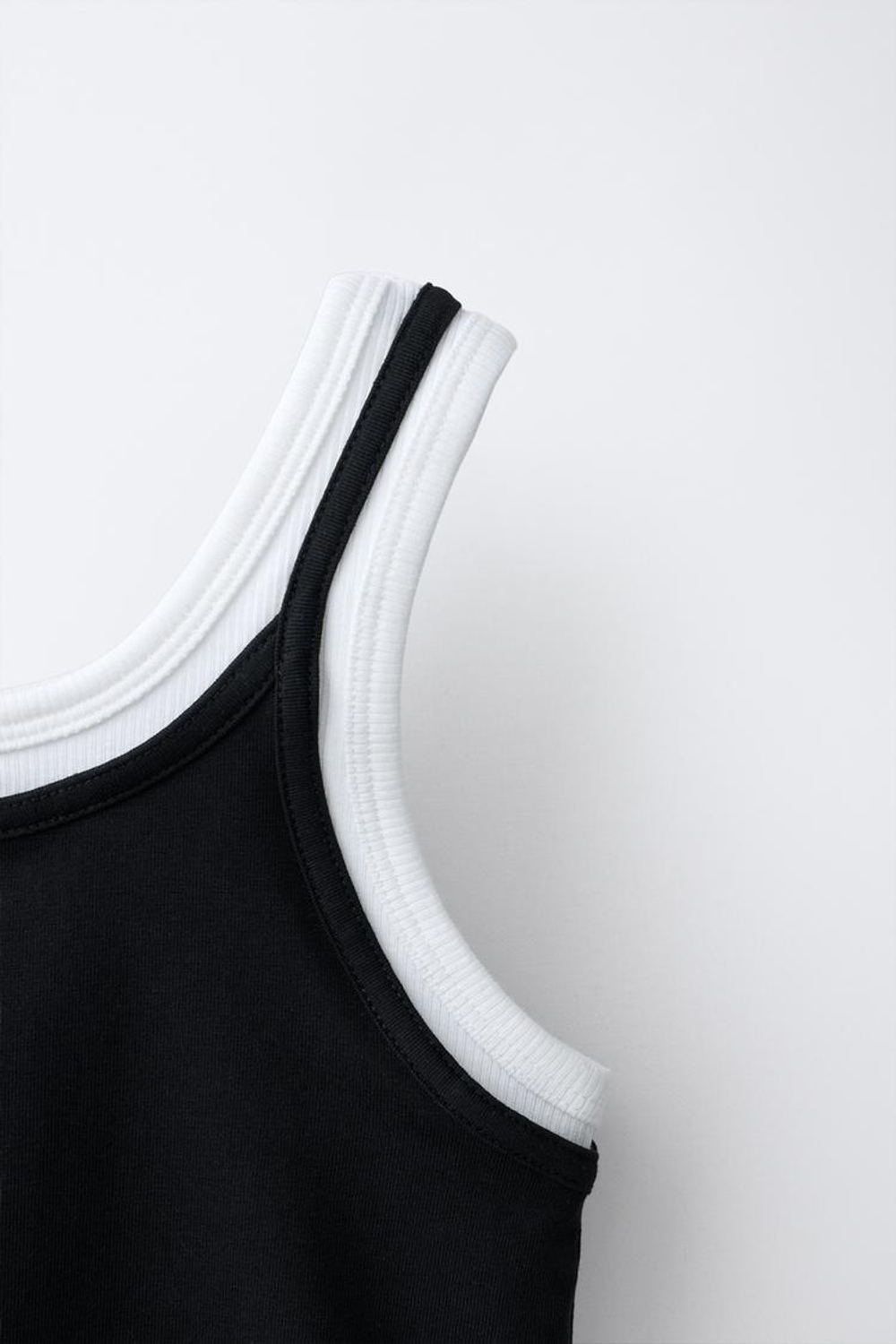 ZARA ДВУХСЛОЙНЫЙ ТОП КОНТРАСТНОГО ЦВЕТА, ЧЕРНЫЙ