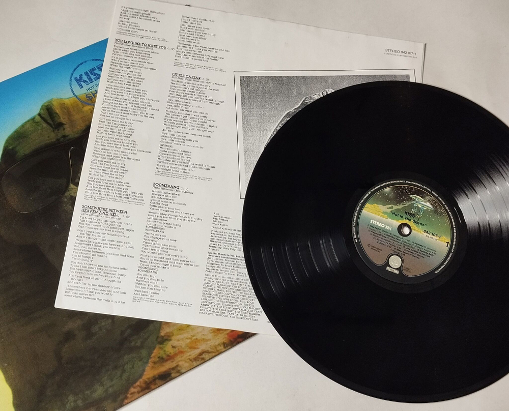 Винтажная виниловая пластинка LP Kiss Hot In The Shade (Germany 1989)