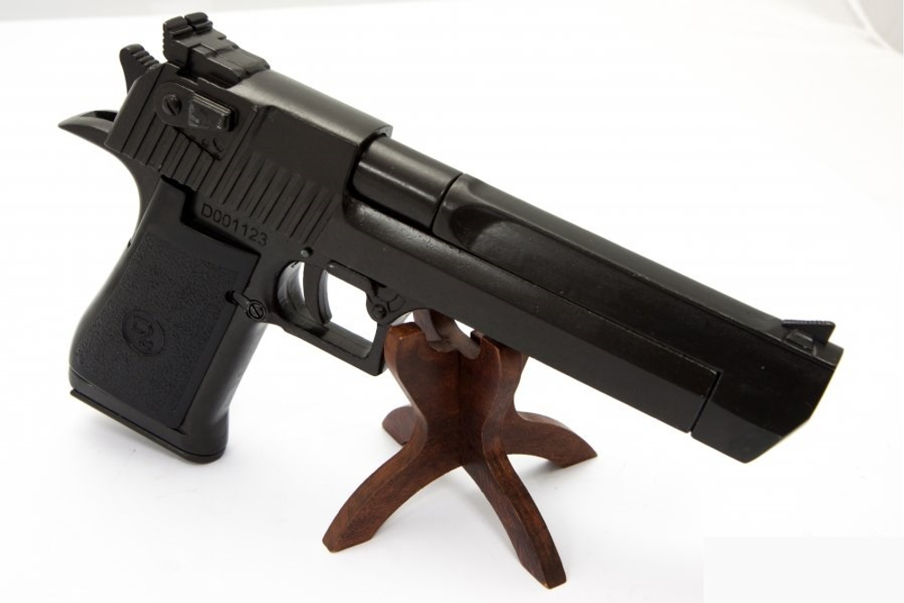 Пистолет Desert Eagle
