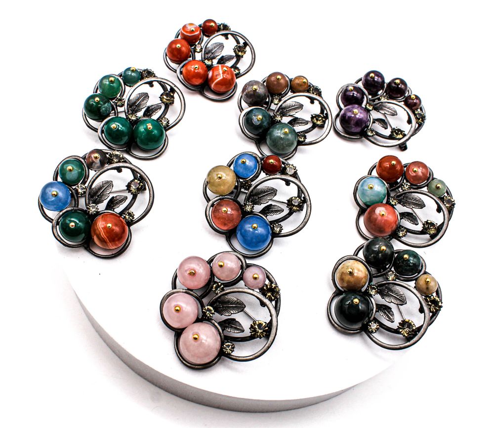 Брошь —розовый кварц