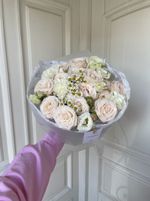Букет сборный с белой эустомой