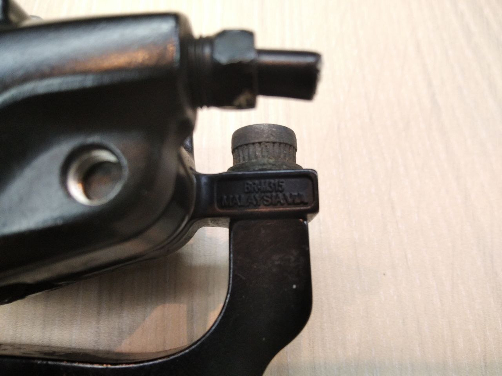 Тормоз для велосипеда Shimano MT200 (задний)