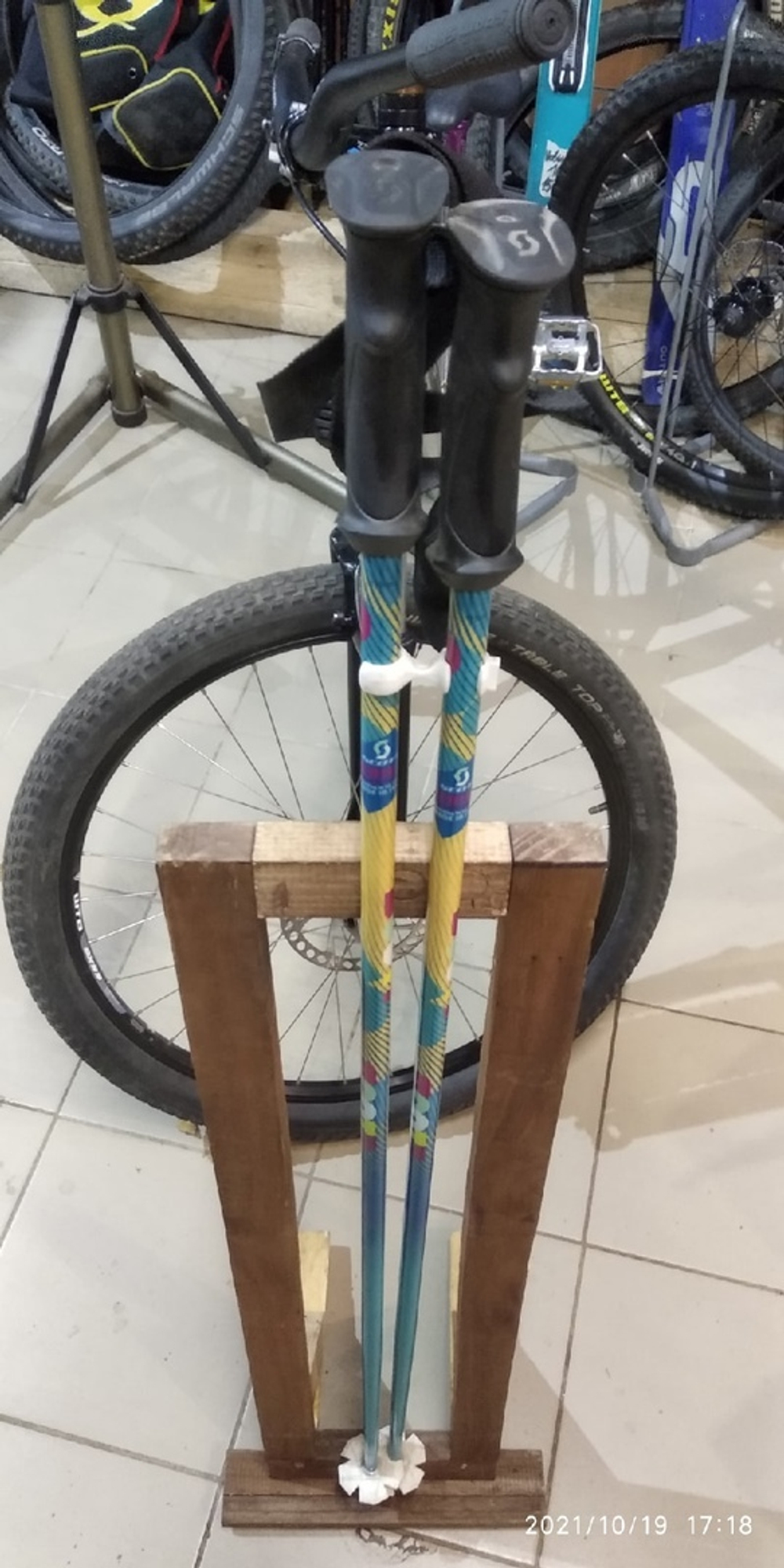 Горнолыжные палки scott 115 см