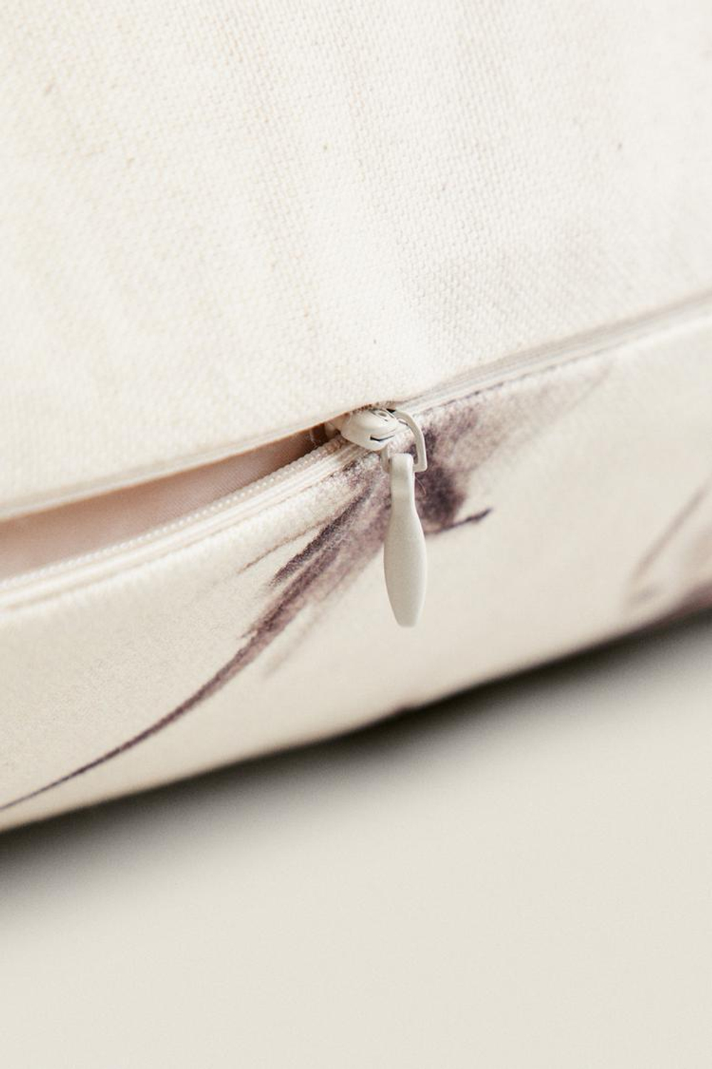 ZARA HOME ХЛОПКОВЫЙ ЧЕХОЛ ДЛЯ ДЕКОРАТИВНОЙ ПОДУШКИ С ЦВЕТОЧНЫМ ПРИНТОМ, РОЗОВЫЙ