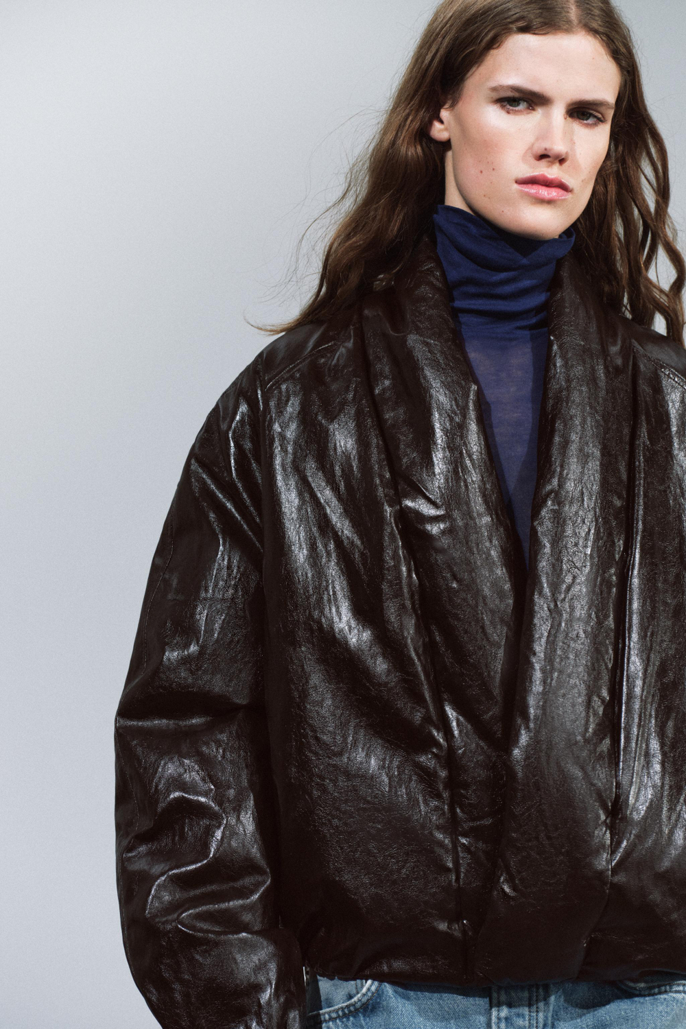 СТЕГАНАЯ КУРТКА «ПОД КОЖУ» — ZW COLLECTION — ZARA