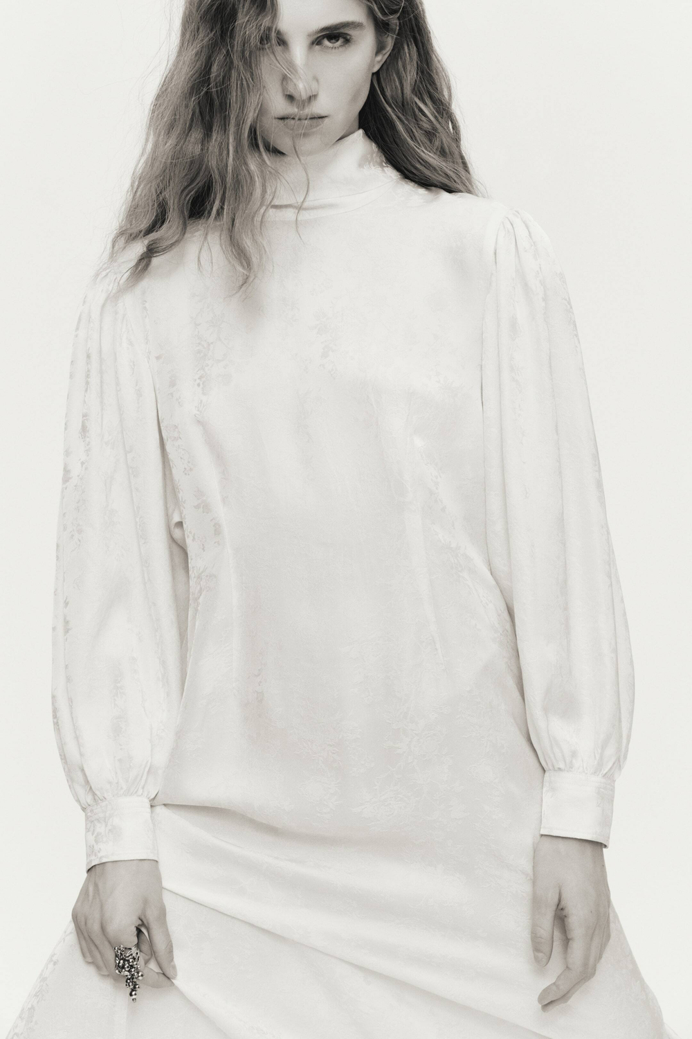 H&M Платье с кружевными деталями, кремовый