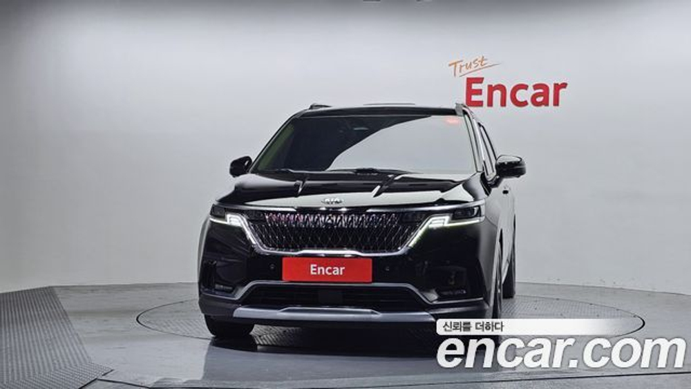 KIA Canival 9-Seater Signature — 2021
