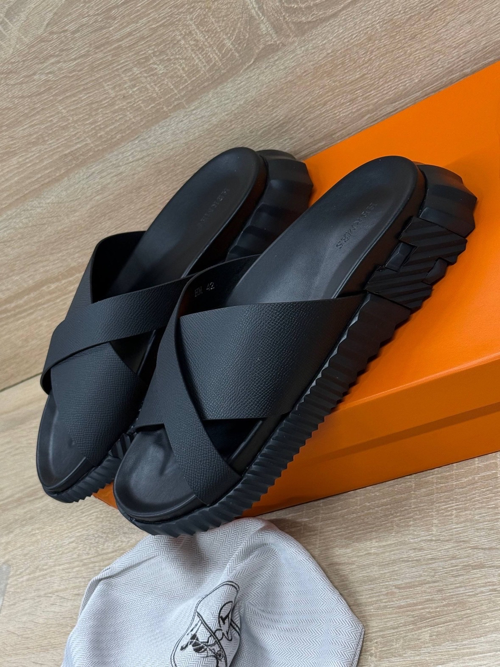 Шлепанцы Hermes Infra