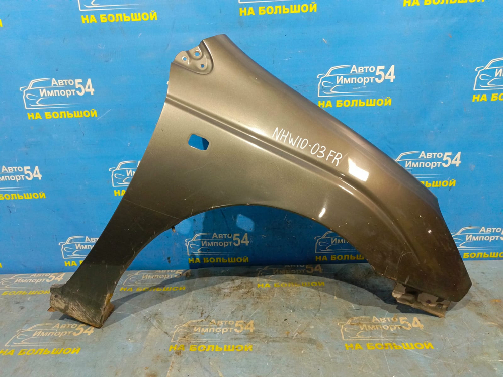 Крыло переднее правое TOYOTA PRIUS 1999