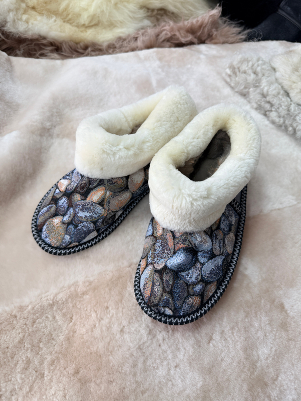 Чуни из шкуры овчины