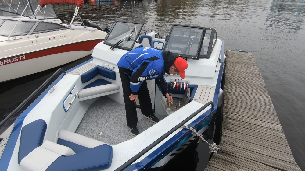 Алюминиевая лодка BERKUT Active DC