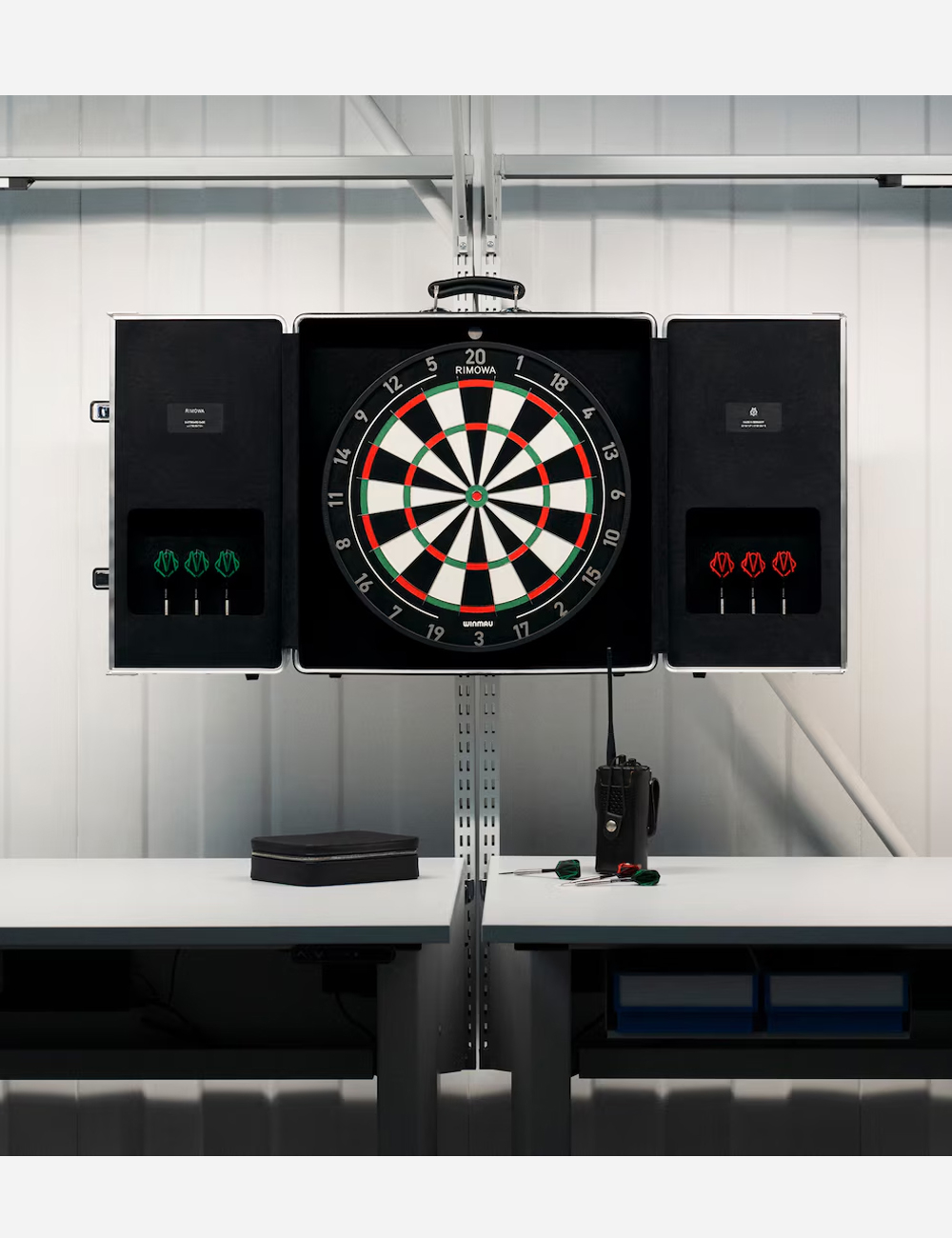 Дартс Rimowa Dartboard Case "Silver"