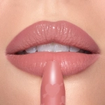CHARLOTTE TILBURY Помада для губ в оттенке Naughty TalkPillow Talk Love Effect Lipstick