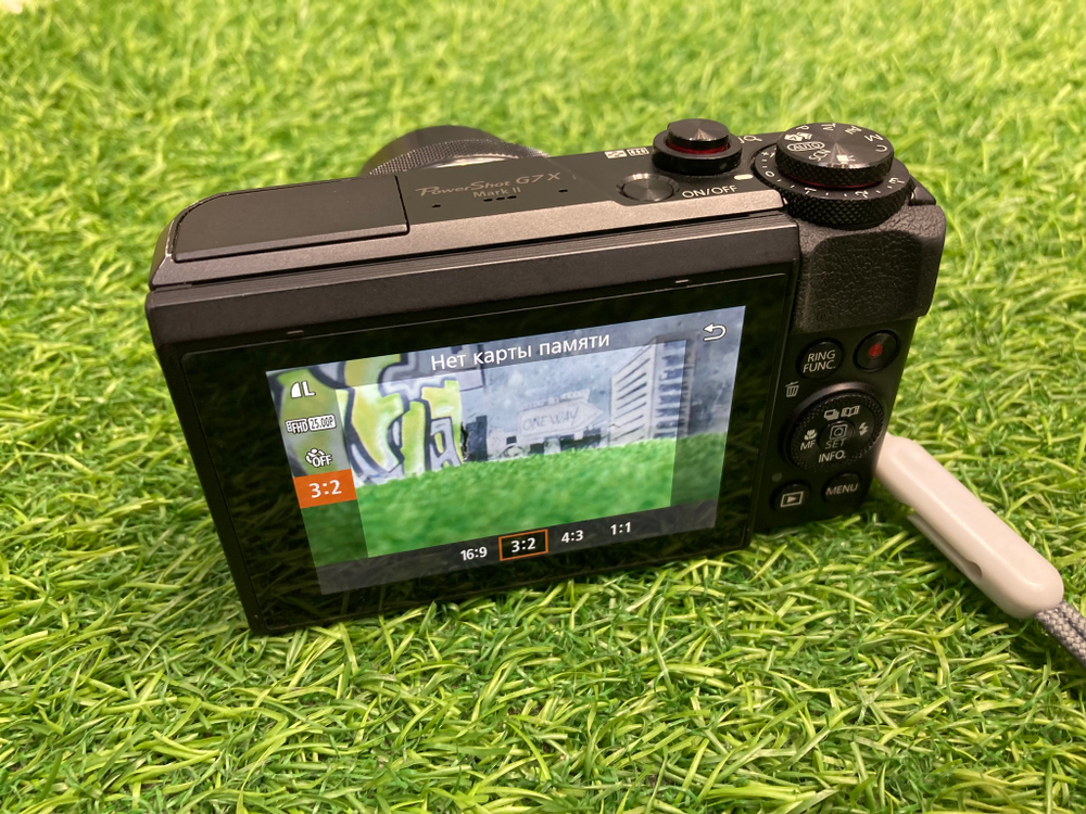 Canon PowerShot G7X Mark II