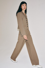 ПРИТАЛЕННЫЙ БЛЕЙЗЕР НА ПУГОВИЦАХ — ZW COLLECTION — ZARA