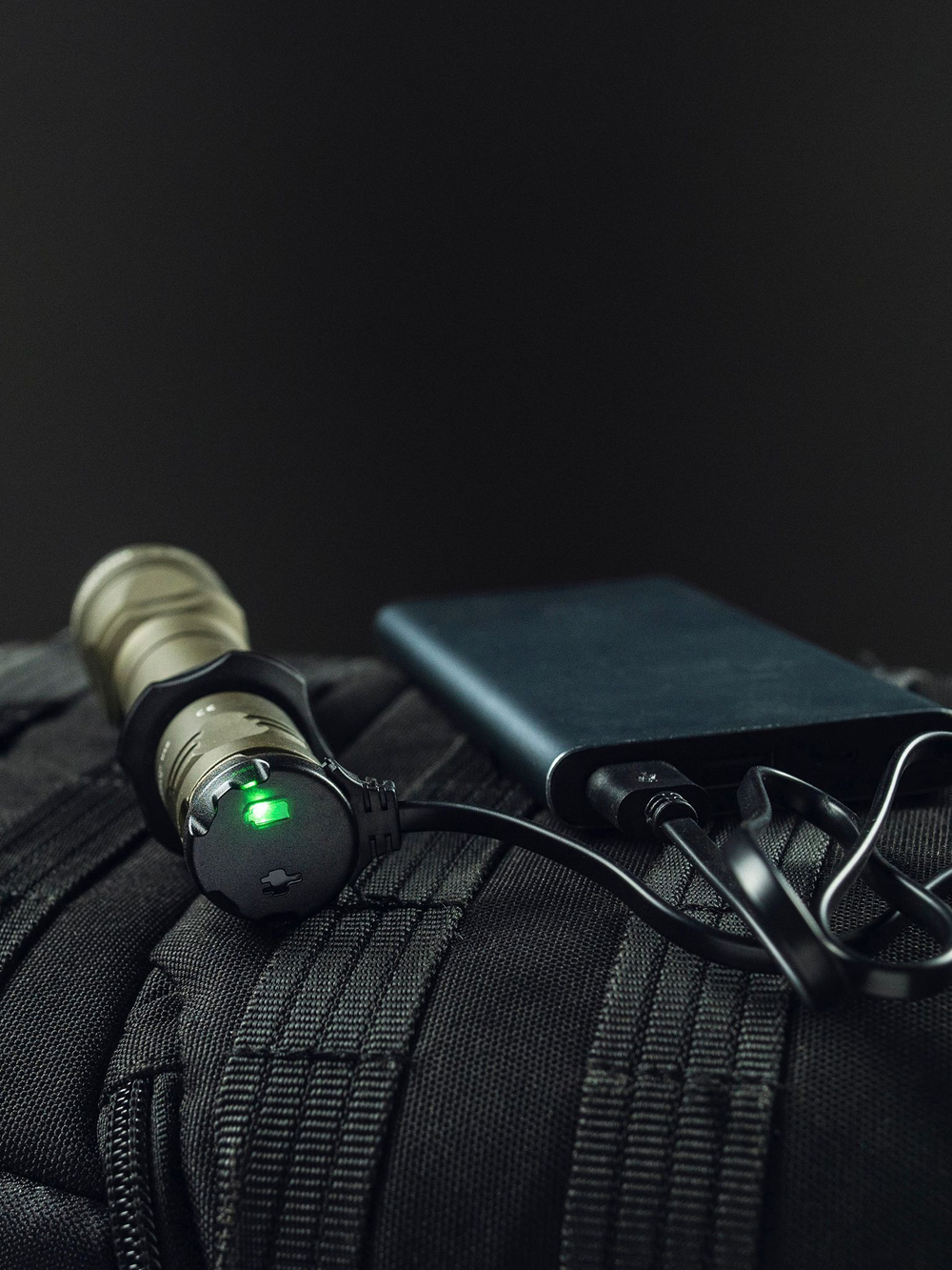 Фонарь тактический ARMYTEK DOBERMANN красный свет (F02002BR)