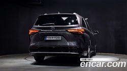 Toyota Sienna 2.5 Hybrid AWD — 2023