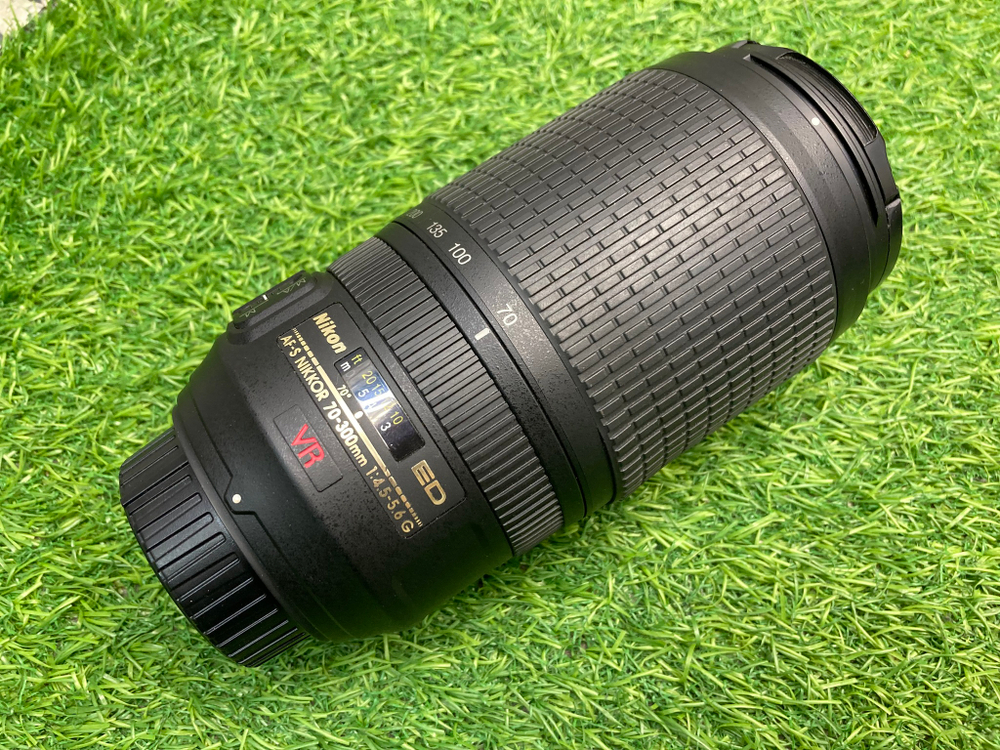 Nikon 70-300mm 4.5-5.6G ED-IF AF-S VR