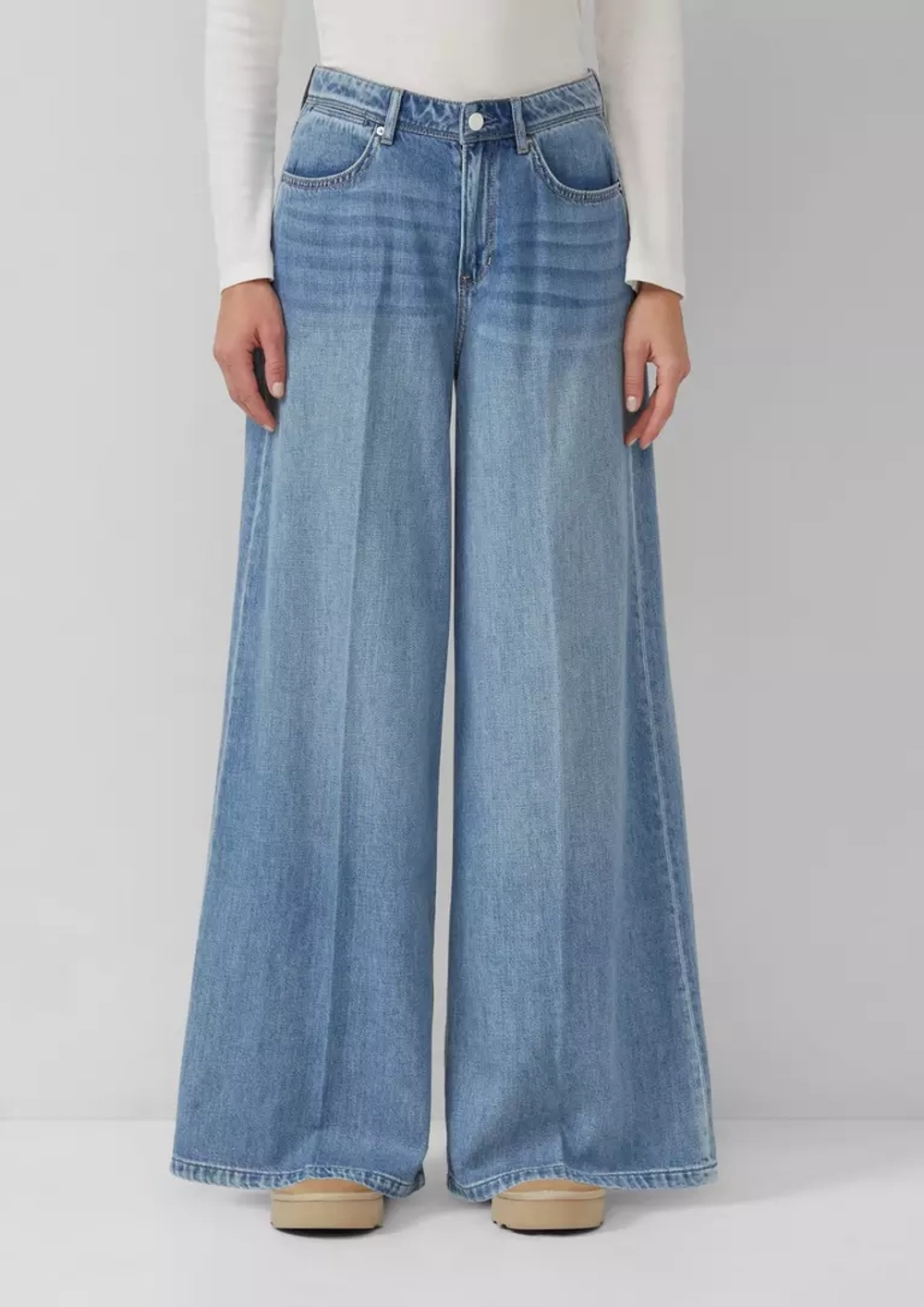 Джинсы High Rise / Extra Wide Leg s.Oliver