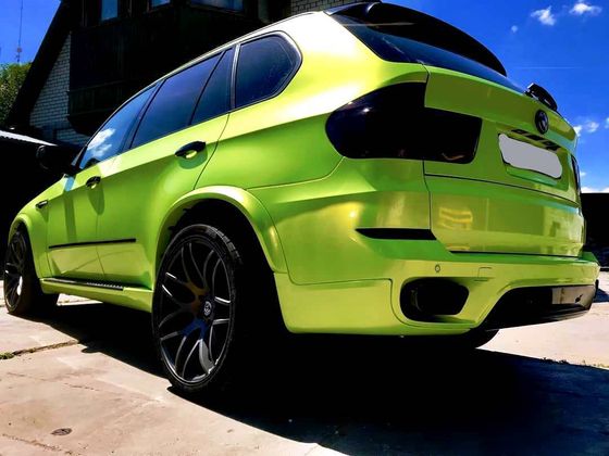 Пленка Coral Fluorescent Yellow глянцевая салатовая Carbins