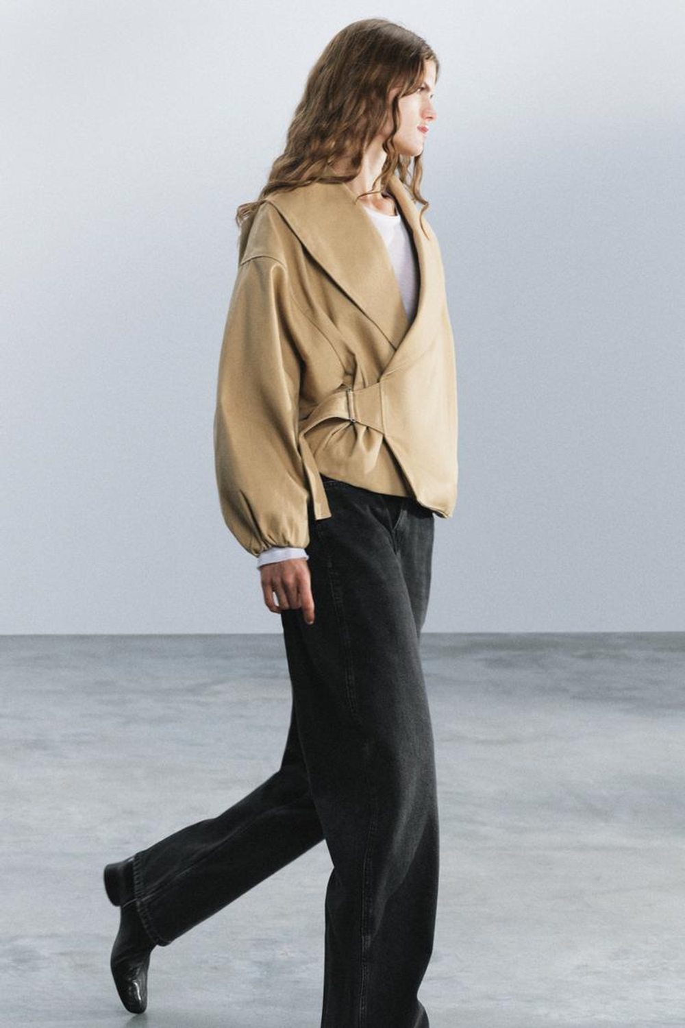 ZARA КОРОТКАЯ КУРТКА С ПРЯЖКОЙ — ZW COLLECTION, РЫЖЕВАТО-КОРИЧНЕВЫЙ