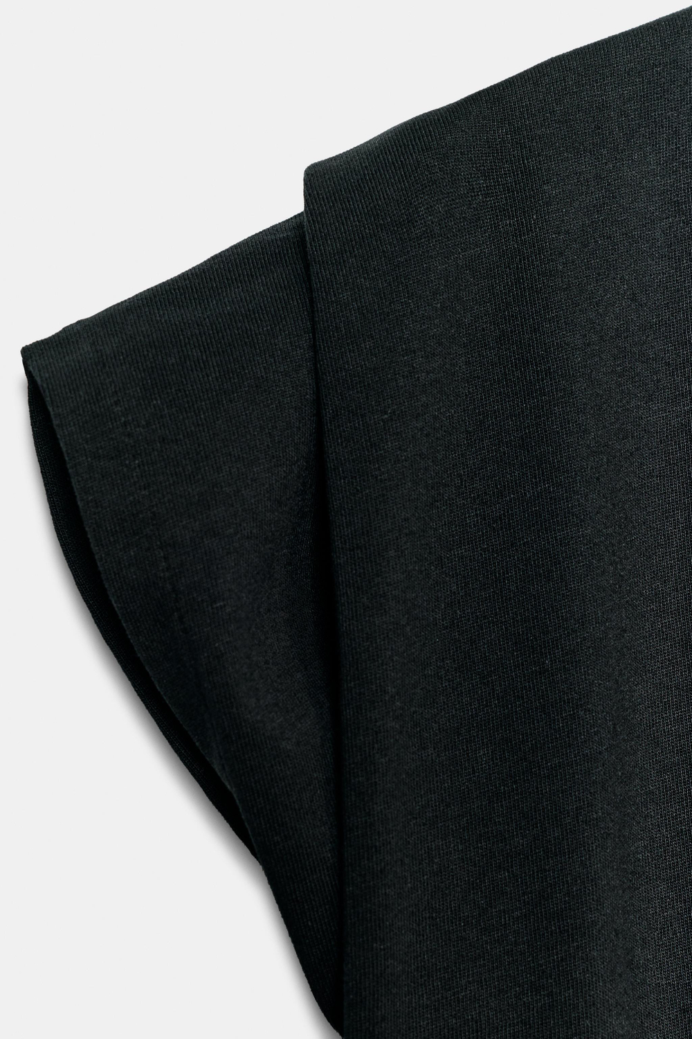 ZARA ХЛОПКОВАЯ ФУТБОЛКА С V-ОБРАЗНЫМ ВЫРЕЗОМ, ЧЕРНЫЙ